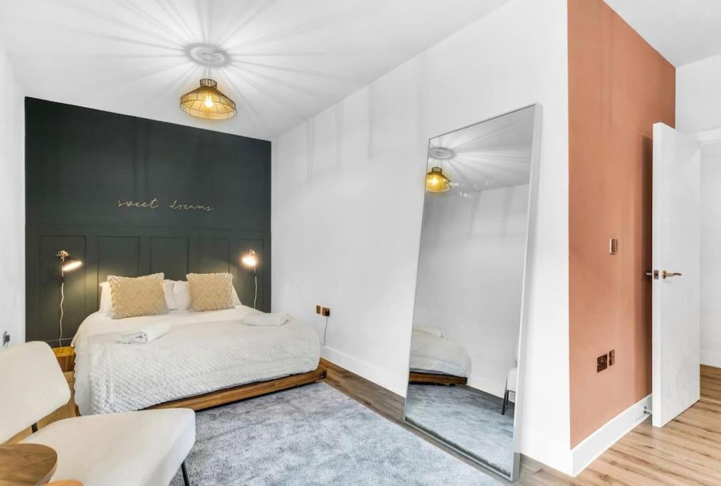 Giant Savings On Long Stays B1 Living, Enquire Now Birmingham Exterior photo