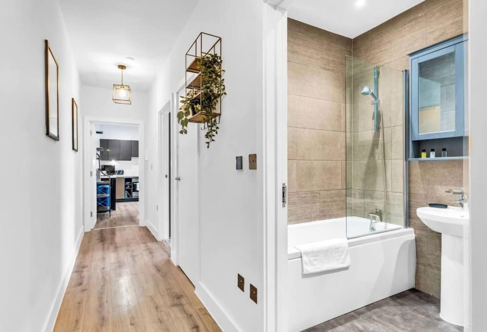 Giant Savings On Long Stays B1 Living, Enquire Now Birmingham Exterior photo