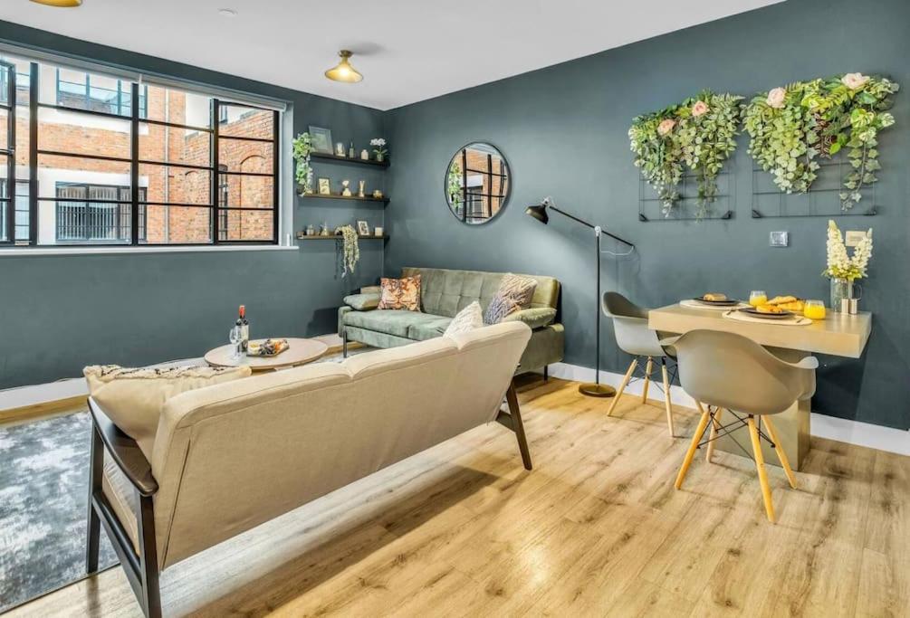 Giant Savings On Long Stays B1 Living, Enquire Now Birmingham Exterior photo