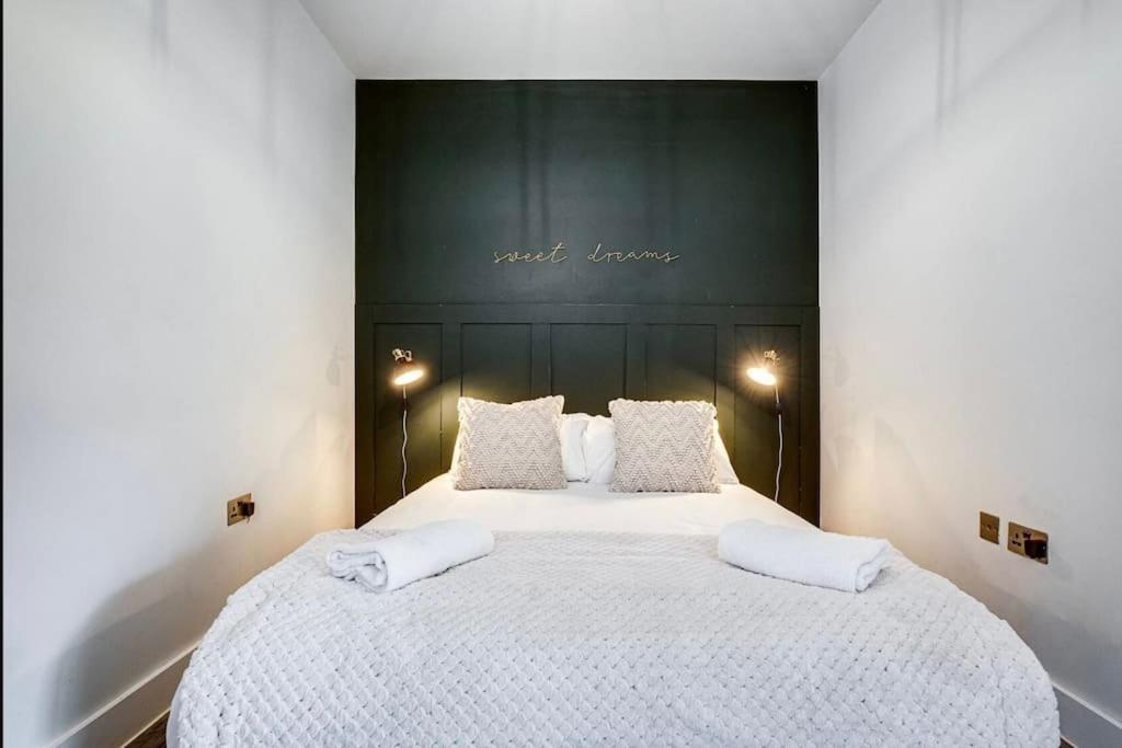 Giant Savings On Long Stays B1 Living, Enquire Now Birmingham Exterior photo