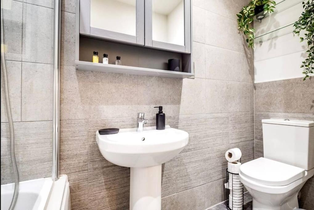 Giant Savings On Long Stays B1 Living, Enquire Now Birmingham Exterior photo